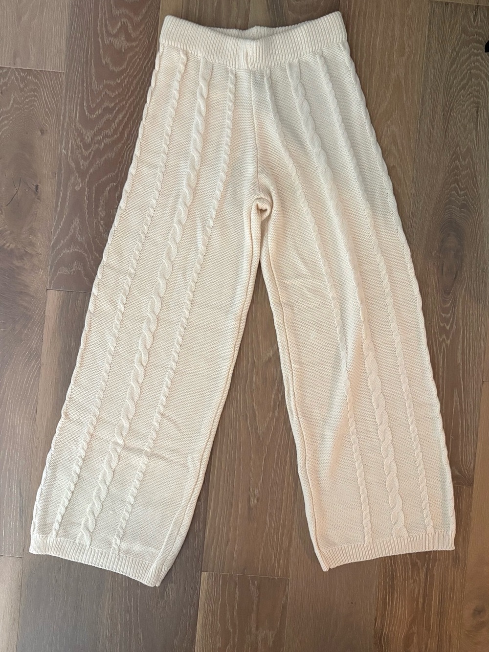 Cream Sweater Pants, Size Medium